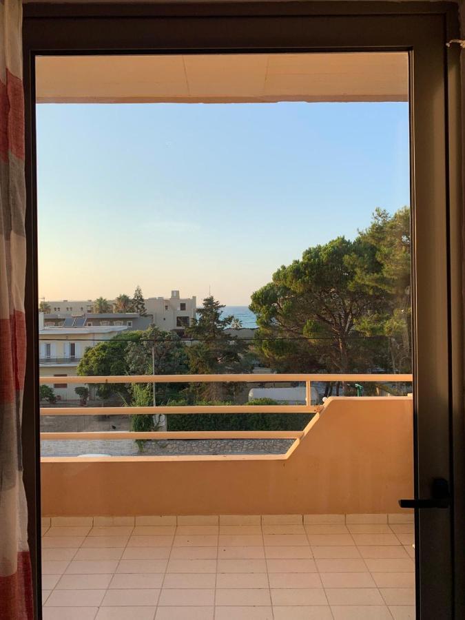 Dioni Hotel Adelianos Kampos Eksteriør bilde
