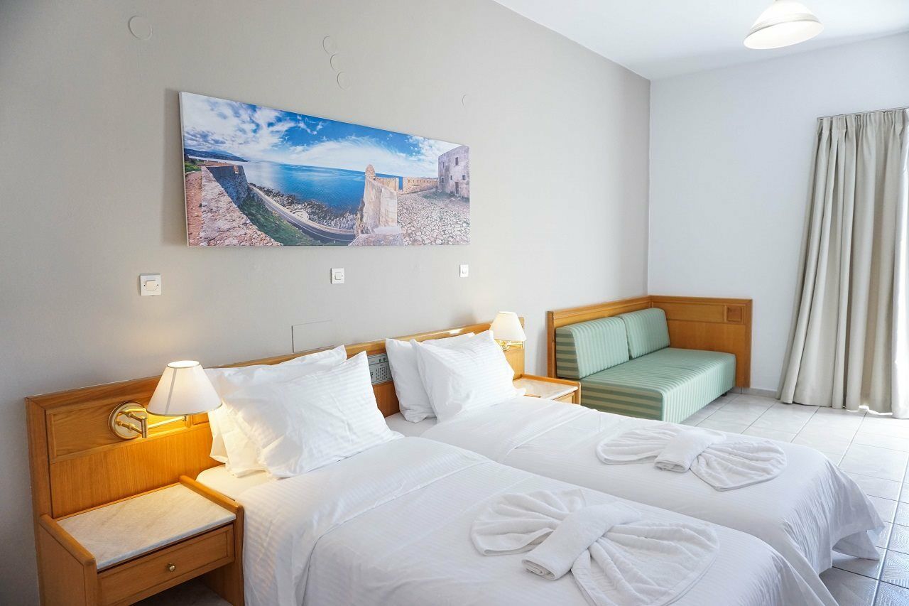 Dioni Hotel Adelianos Kampos Eksteriør bilde